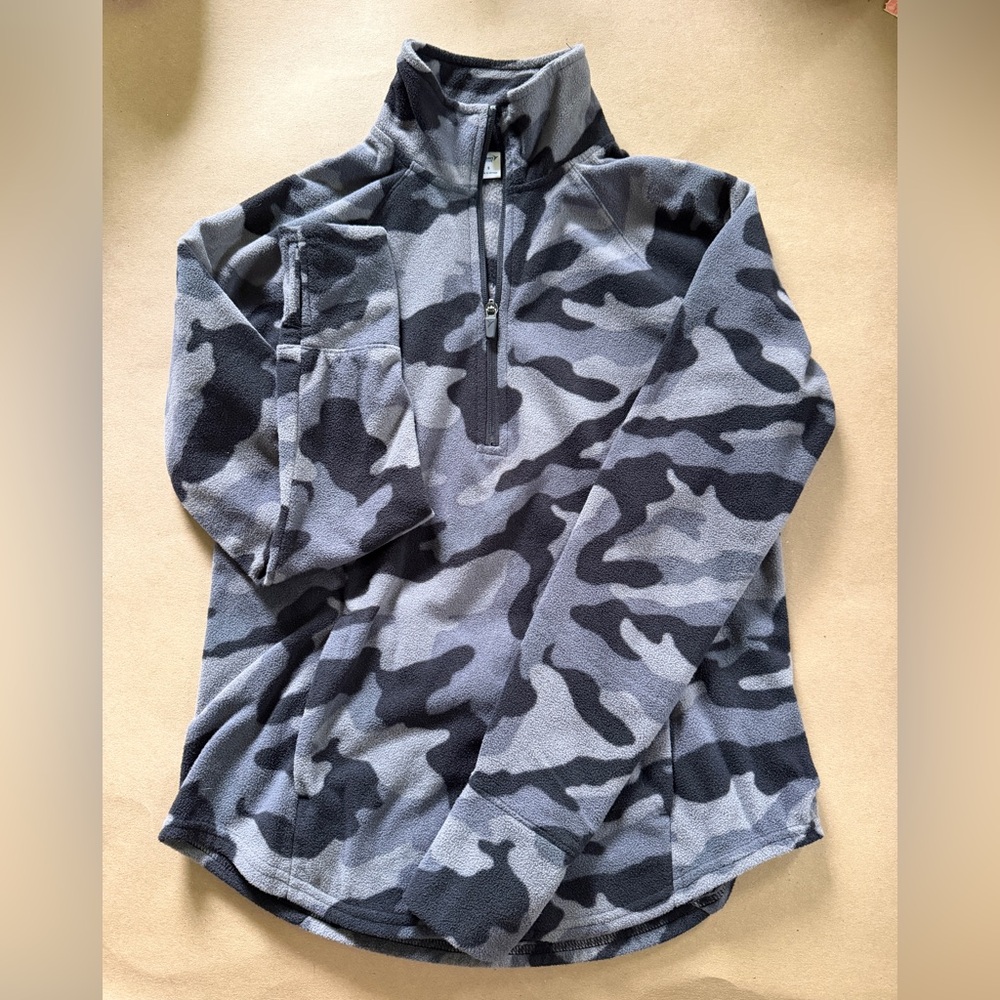 Old Navy Gray & Black Camo Half-Zip Fleece Pullover